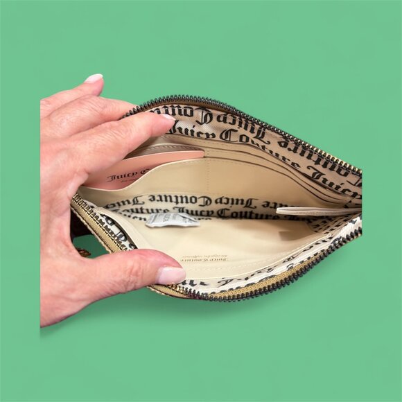 JUICY COUTURE NWT - WRISTLET / HANDBAG GOTH IN TEXTURED BROWN - Picture 3 of 5